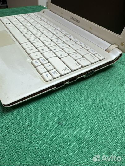 Samsung нетбук 2Gb