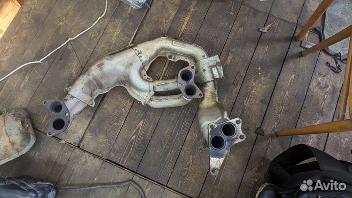 Выпускной коллектор с Subaru Legacy BL5