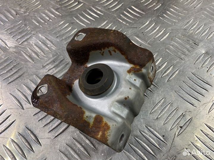 Кронштейн радиатора Subaru Outback BP EJ253