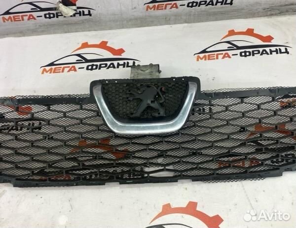 Решетка радиатора Peugeot Boxer фургон(250) 4HU
