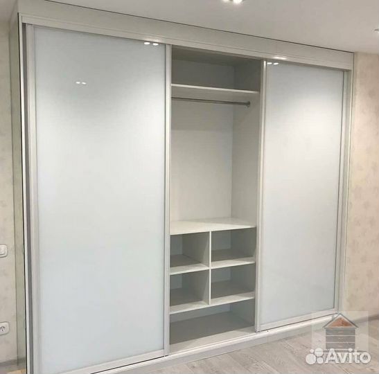 Встраиваемый шкаф