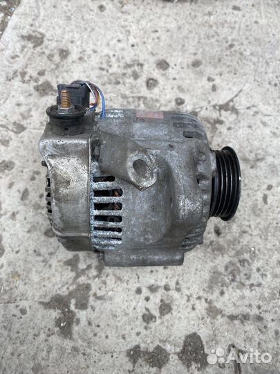 Генератор на Toyota corolla 120