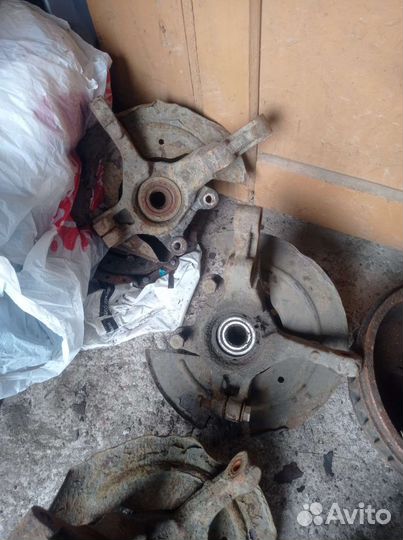 Кулак рено логан 1