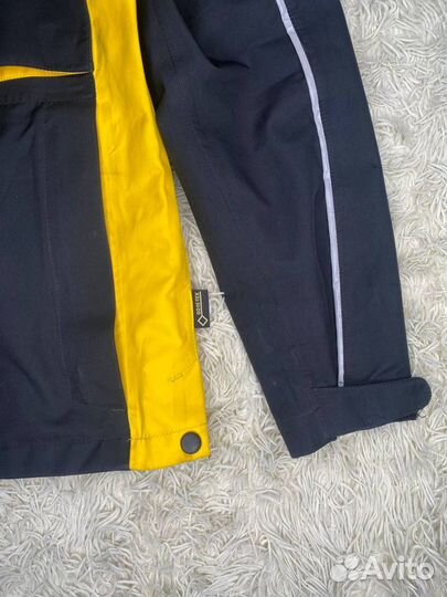 Ветровка Deutsche Post gore-tex оригинал arcteryx