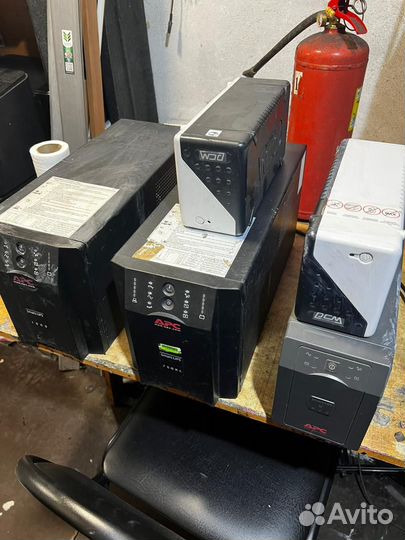 Ибп APC Smart-UPS и Powercom