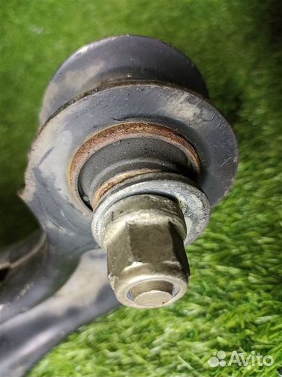 Рычаг подвески задний правый Honda Stepwgn RF5