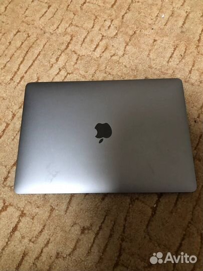 Apple Macbook air 13 2019 8/128