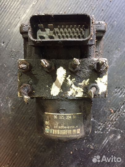 Peugeot 206 блок ABS 96 325 394 80