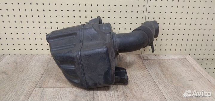 Резонатор воздушного фильтра Volkswagen Jetta