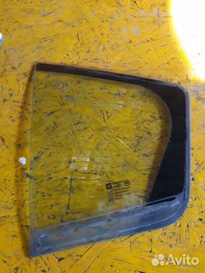 Форточка двери задняя левая Chevrolet Cruze Седан