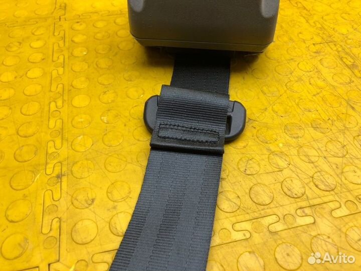 Ремень безопасности задний Skoda Octavia cwva 2017