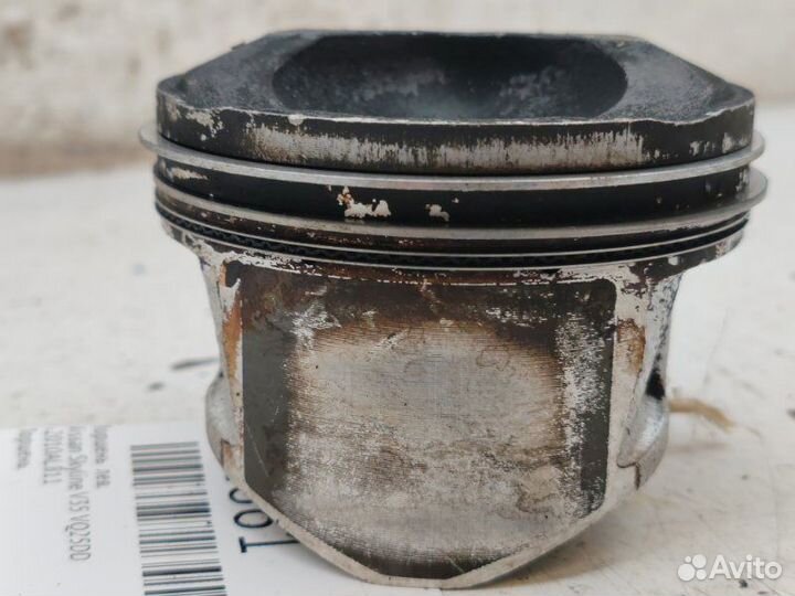 Поршень левый Nissan Skyline V35 VQ25DD