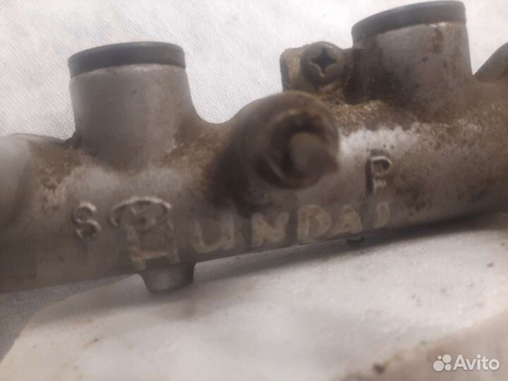 Главный тормозной цилиндр Hyundai Trajet