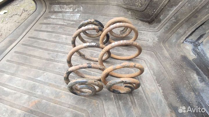 Пружины задние Volkswagen Passat B5 универсал