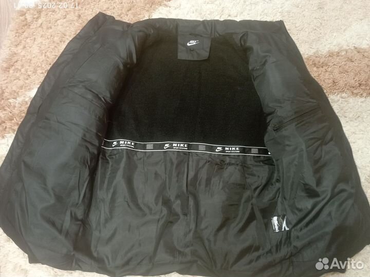 Пуховик nike новый 48