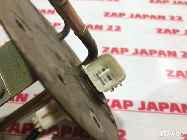 Датчик уровня топлива Mitsubishi Pajero Io H77W