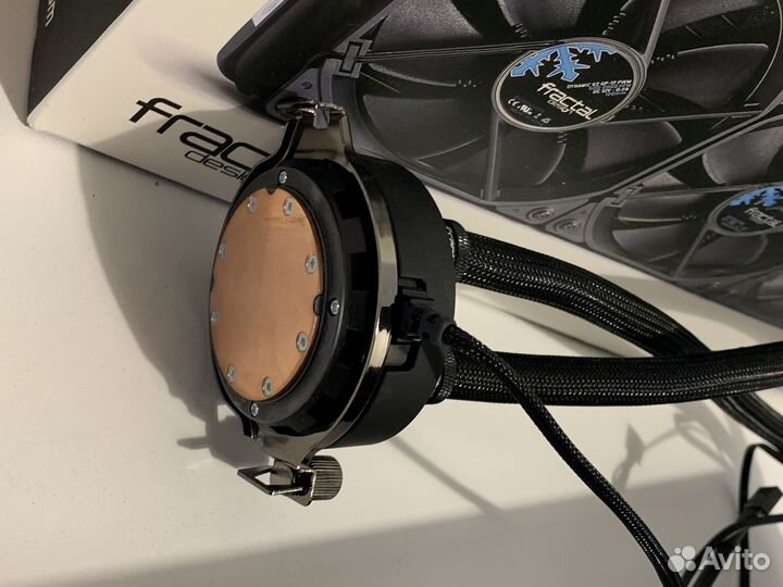 Водяное охлаждение Fractal Design Celsius S36