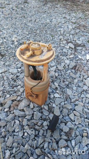 Бензонасос на mitsubishi colt 2007