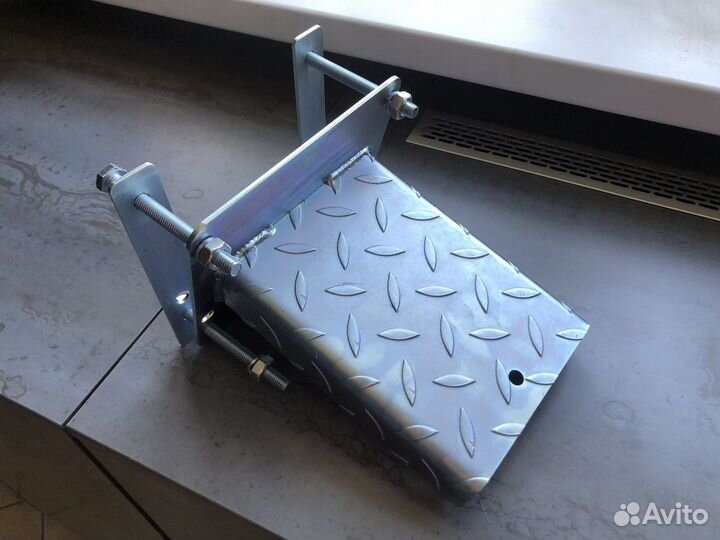 Подножка для лодочных прицепов