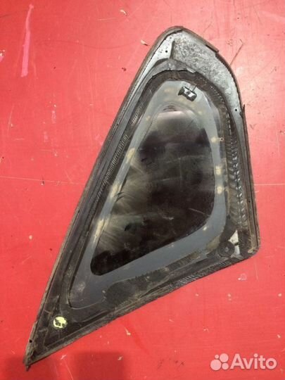 Стекло угловое заднее правое Nissan Almera G15 K4M