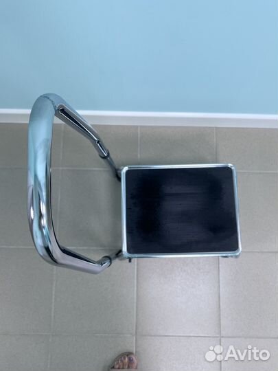 Ступенька с ручкой