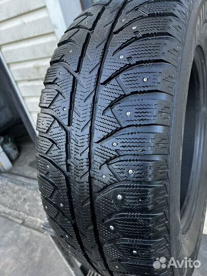 Bridgestone Ice Cruiser 7000 265/65 R17 116T