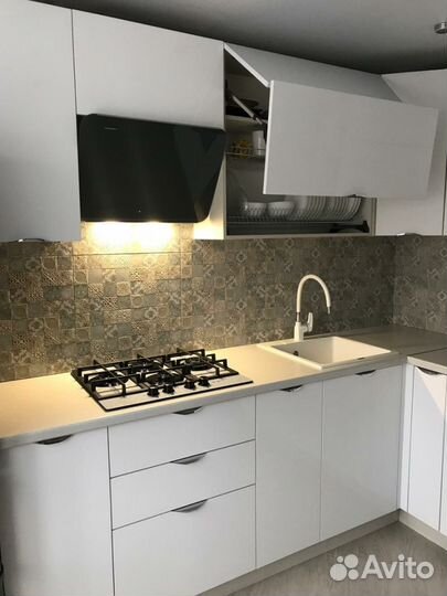 Кухня в белом пластике от производителя