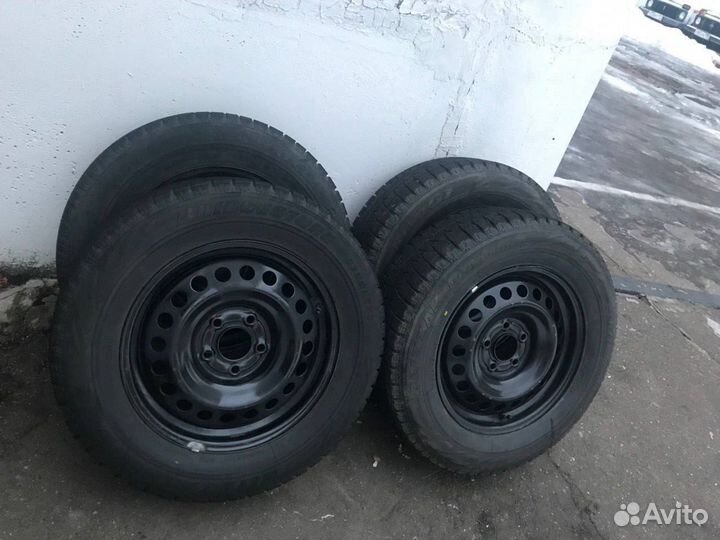 Bridgestone Blizzak Revo GZ 205/65 R16