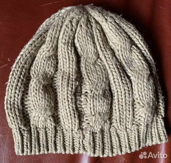 Берет вязаный женский
