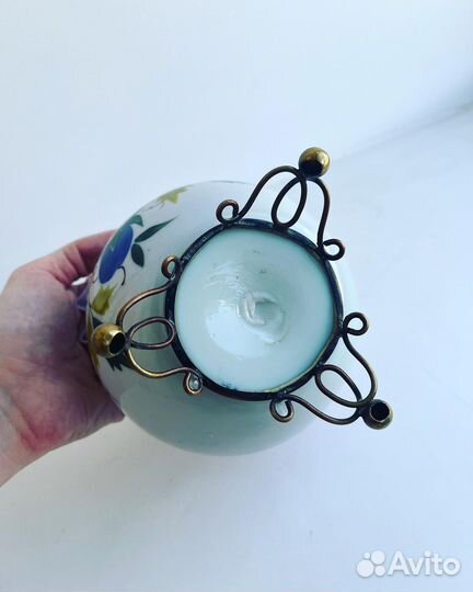 Опаловая ваза