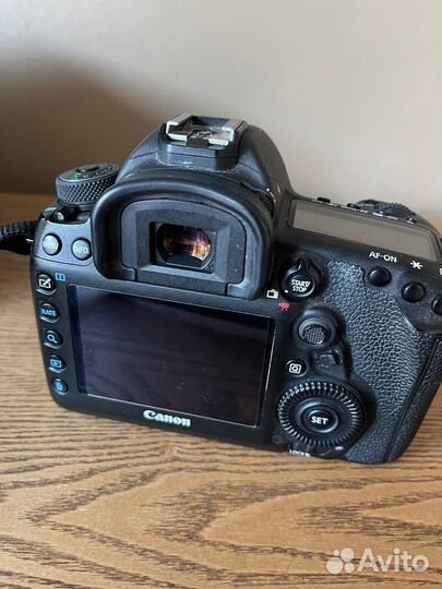 Фотоаппарат Canon EOS 5D Mark IV