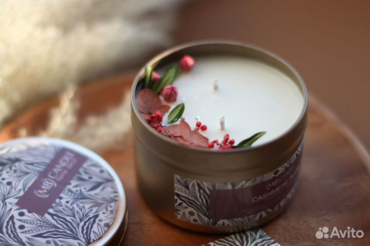 Соевая свеча с посланием внутри и декором