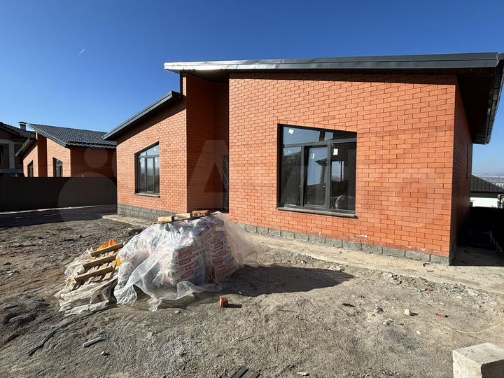 Дом 220 м² на участке 4,5 сот.