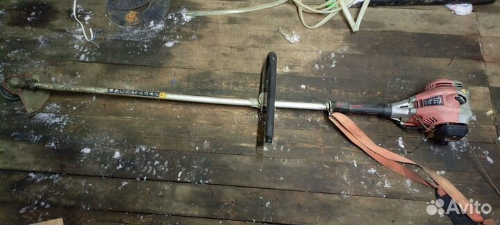 Продам триммер бензиновый