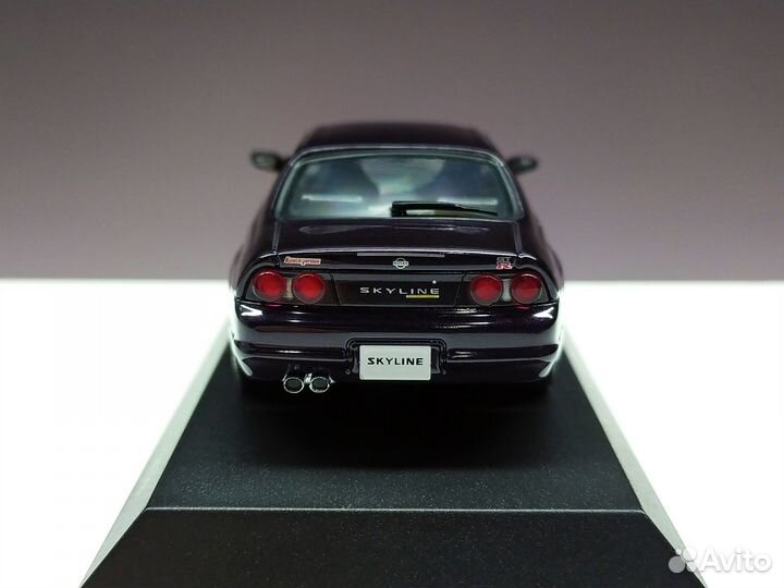 1:43 Nissan Skyline GT-R (R33) Sedan