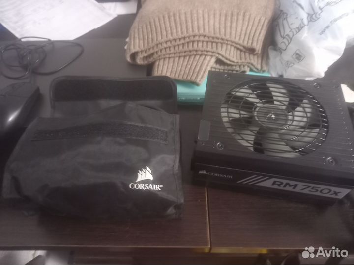 Блок питания Corsair RM750x