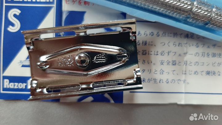 Бритва Т образная Feather Япония