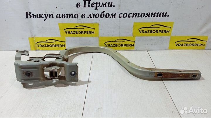 Петля крышки багажника Kia Spectra