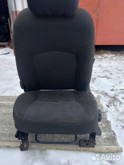 Сиденье переднее любое