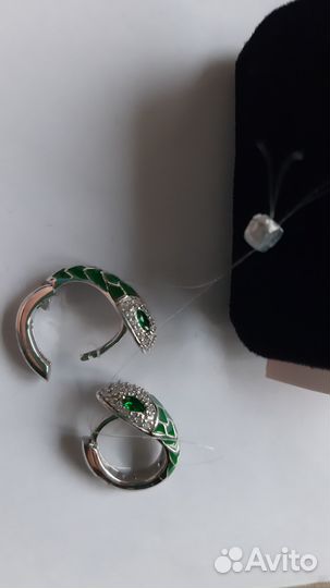 Новый серебряный комплект 