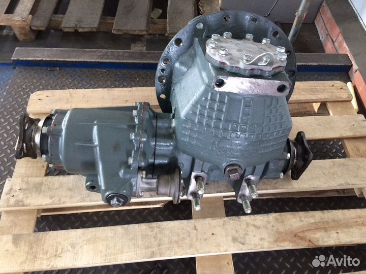 Редуктор 46/16 средний задний