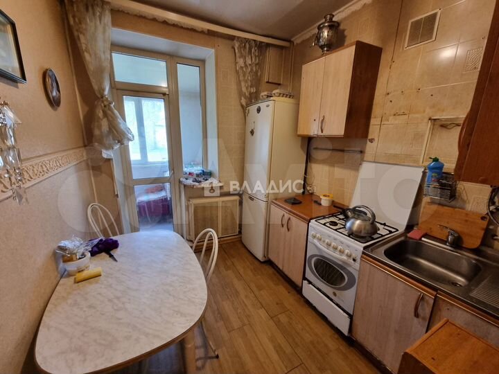 3-к. квартира, 65 м², 1/2 эт.