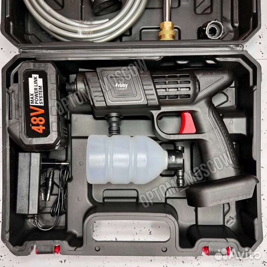 Портативная аккумуляторная автомойка