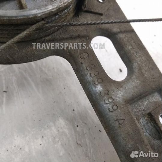 Стеклоподъемник механический задний левый 4A083939