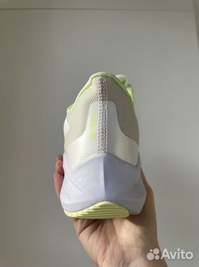 Кроссовки женские nike air zoom