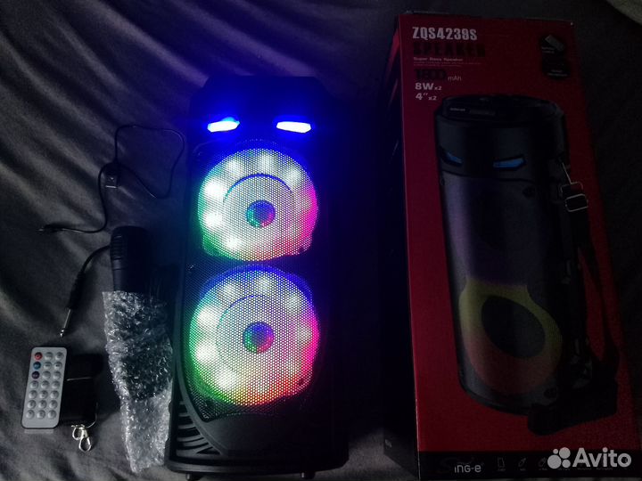 Музыкальная колонка с блютузом и караоке