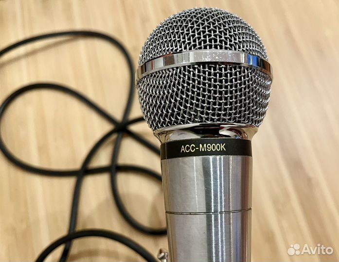 Микрофон для караоке LG с проводом 5 м