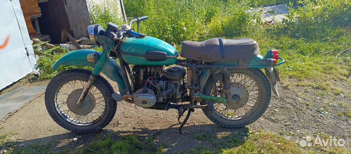 Продаю Урал