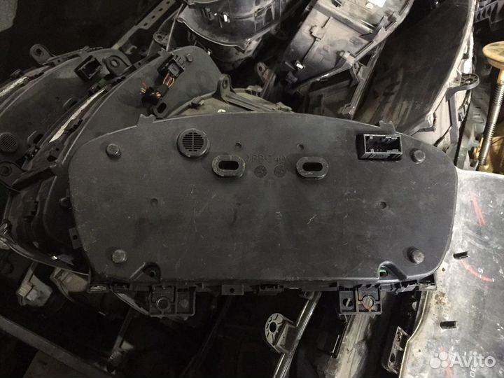 Щиток приборов на Ford Transit