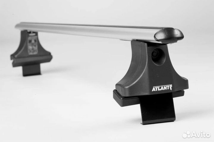 Багажник с аэродинамическими дугами на Лада Веста